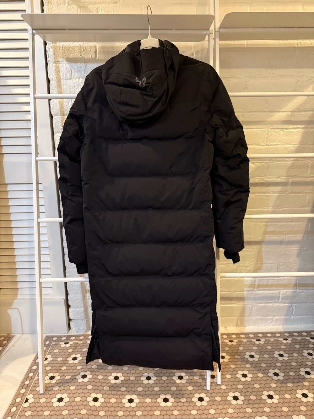 Aritzia - TNA Powder Dri Parka - Black - Small - Picture 2 of 5